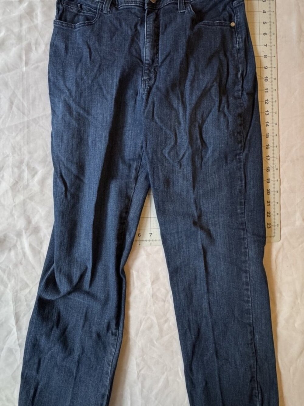 Lee Platinum Label Classic Fit Jeans 14 Short Dark Wash